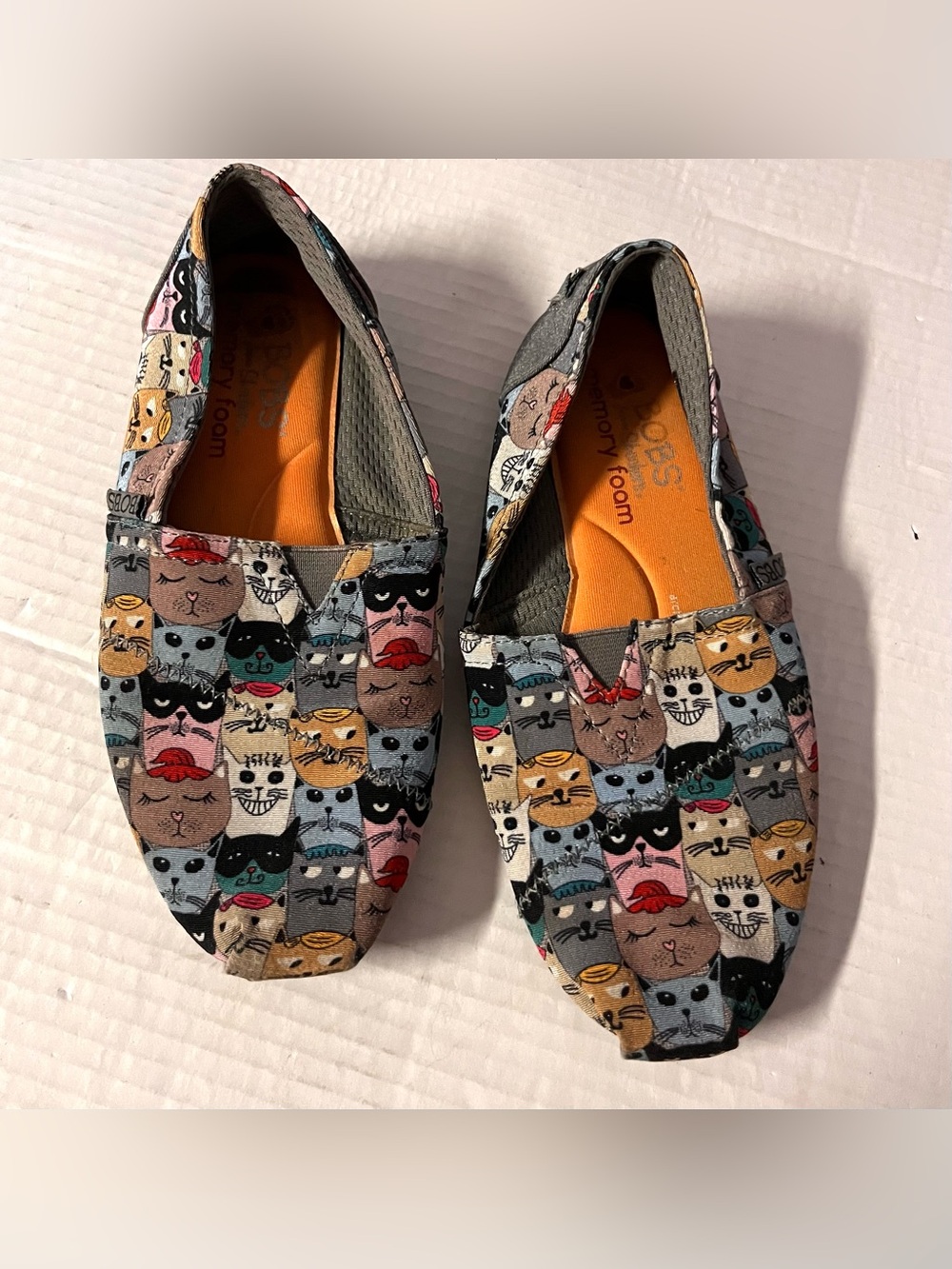 Bobs for Skechers Cats Scratch Party Womens sz 6 Shoes Flats Memory Foam slip on